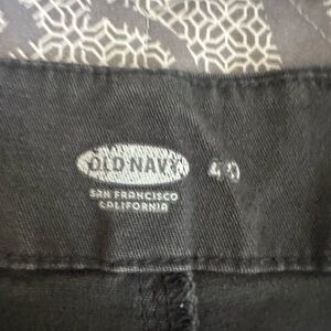 Old Navy Black Cargo shorts size 40